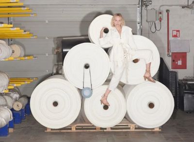 易烊千璽官宣阿瑪尼代言、劉亦菲發超A廣告片、Chlo&eacute;女孩向前沖